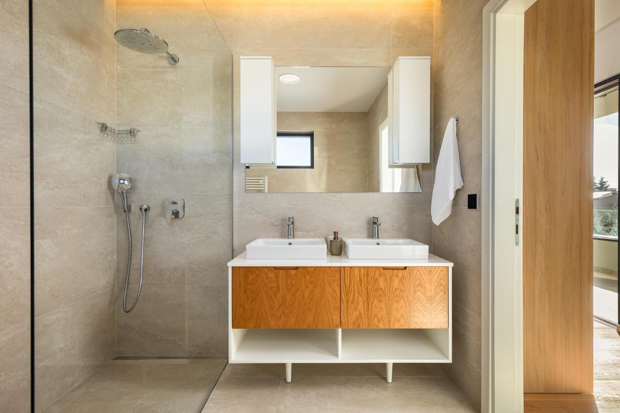 New 2024! Levita With Pool Porec